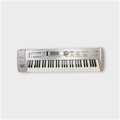 KORG TRITON Le 61 key Synthesizer Keyboard Music Workstation (Read)